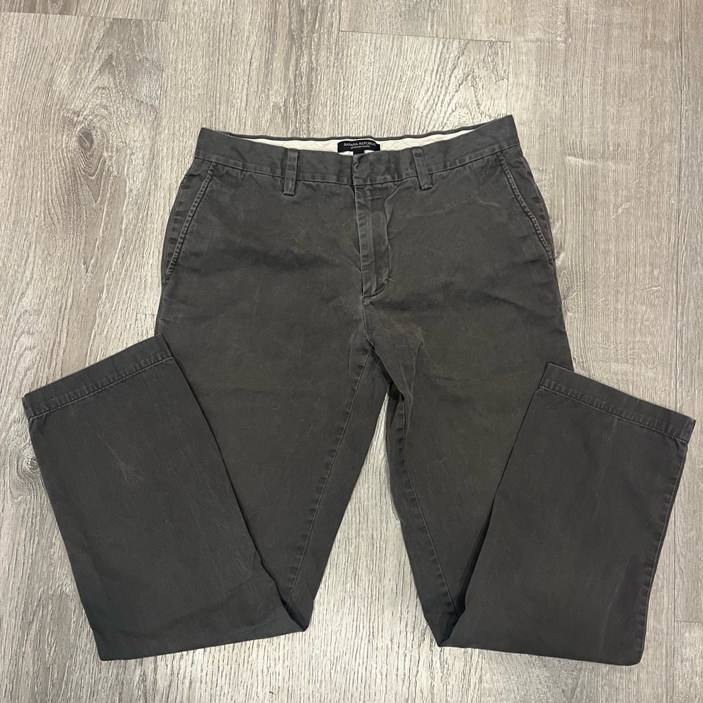 Banana Republic Men’s Gray Emerson Chino Pants-32x32